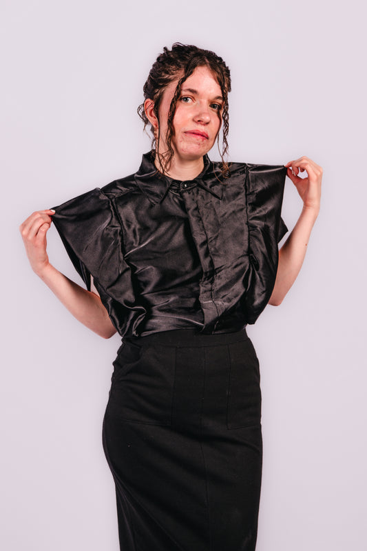 Tiara  Ruffled Sleeves shirt - Black