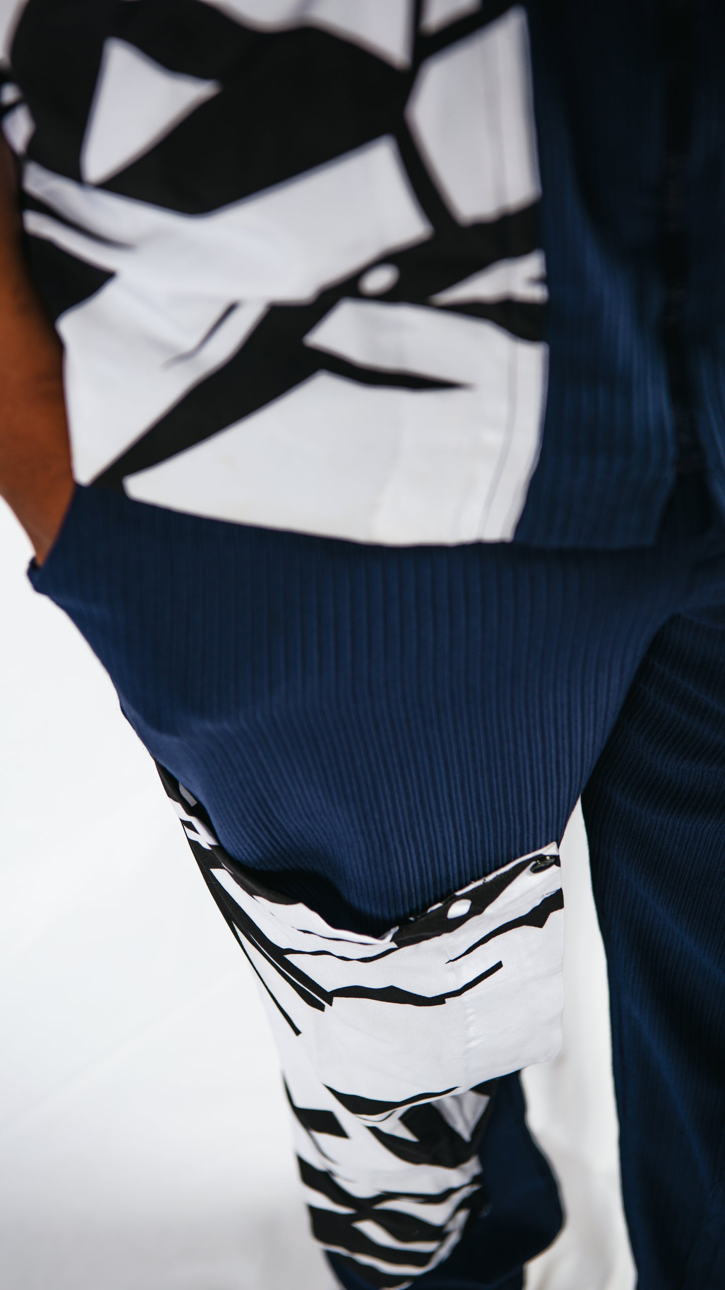 Adriel Joggers and Sleeveless/Multipocket Zipped Shirt